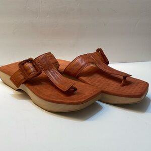 Anthropologie Kelsi Dagger Brown Thong Sandals Sz 9 1/2